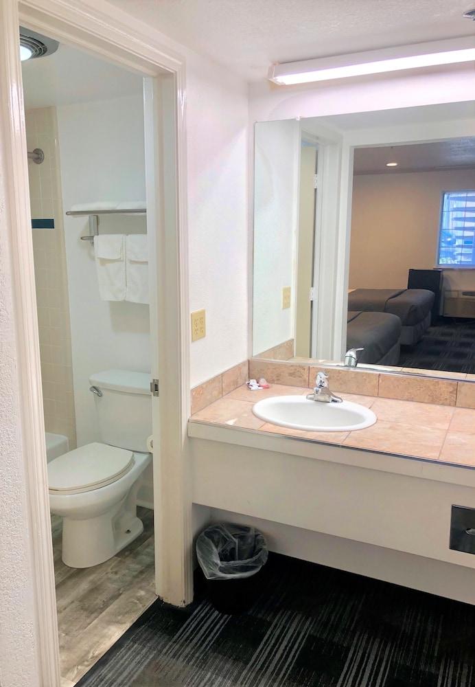 Motel Bridgepoint Daly 2*